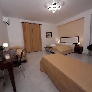 Siracusa Breakfast & Rooms